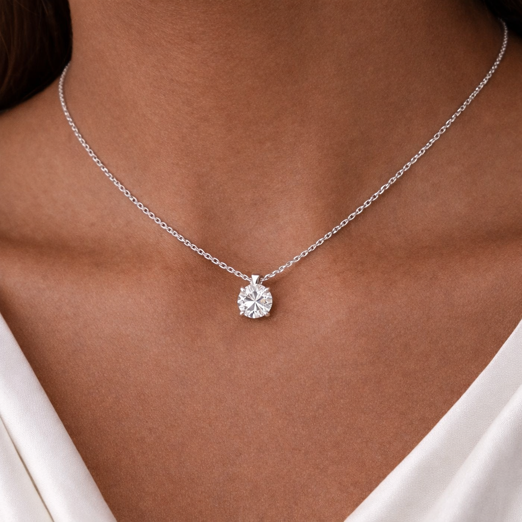 VRAI Solitaire Necklace