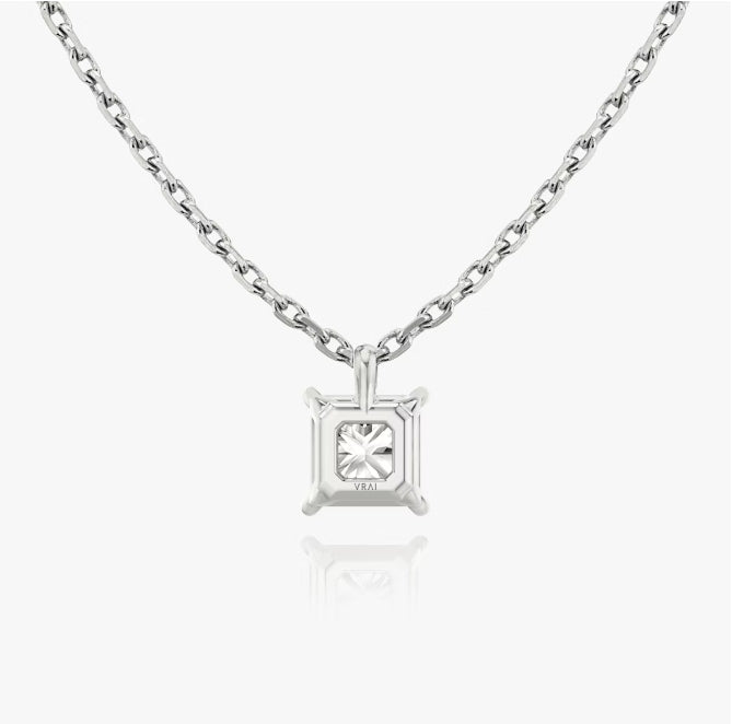 VRAI Solitaire Pendant