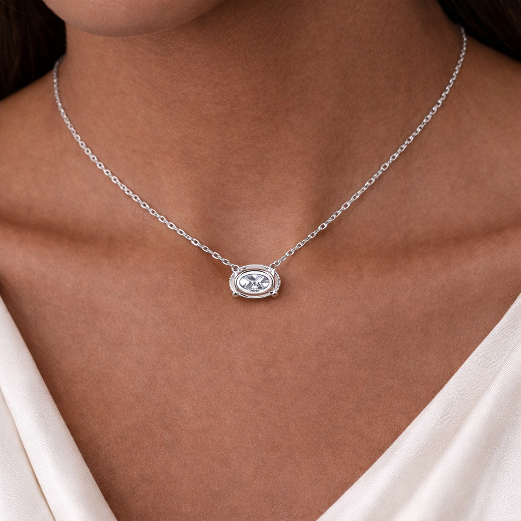 VRAI Solitaire Necklace