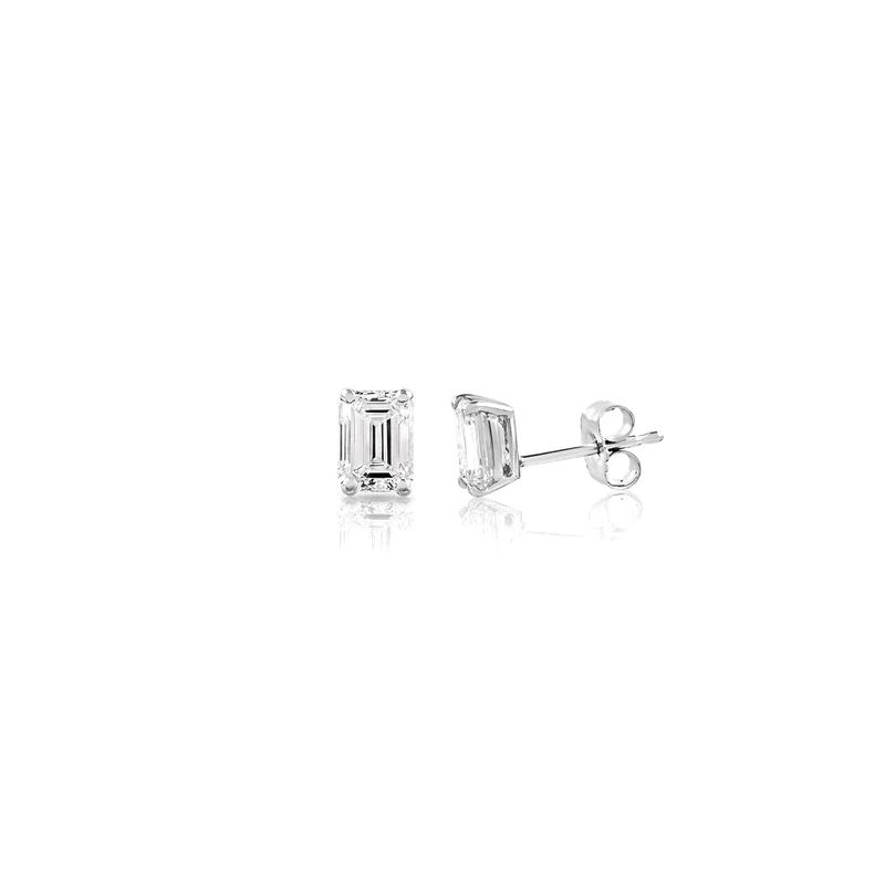 IGI Certified Lab-Grown Round Diamond Stud Earrings